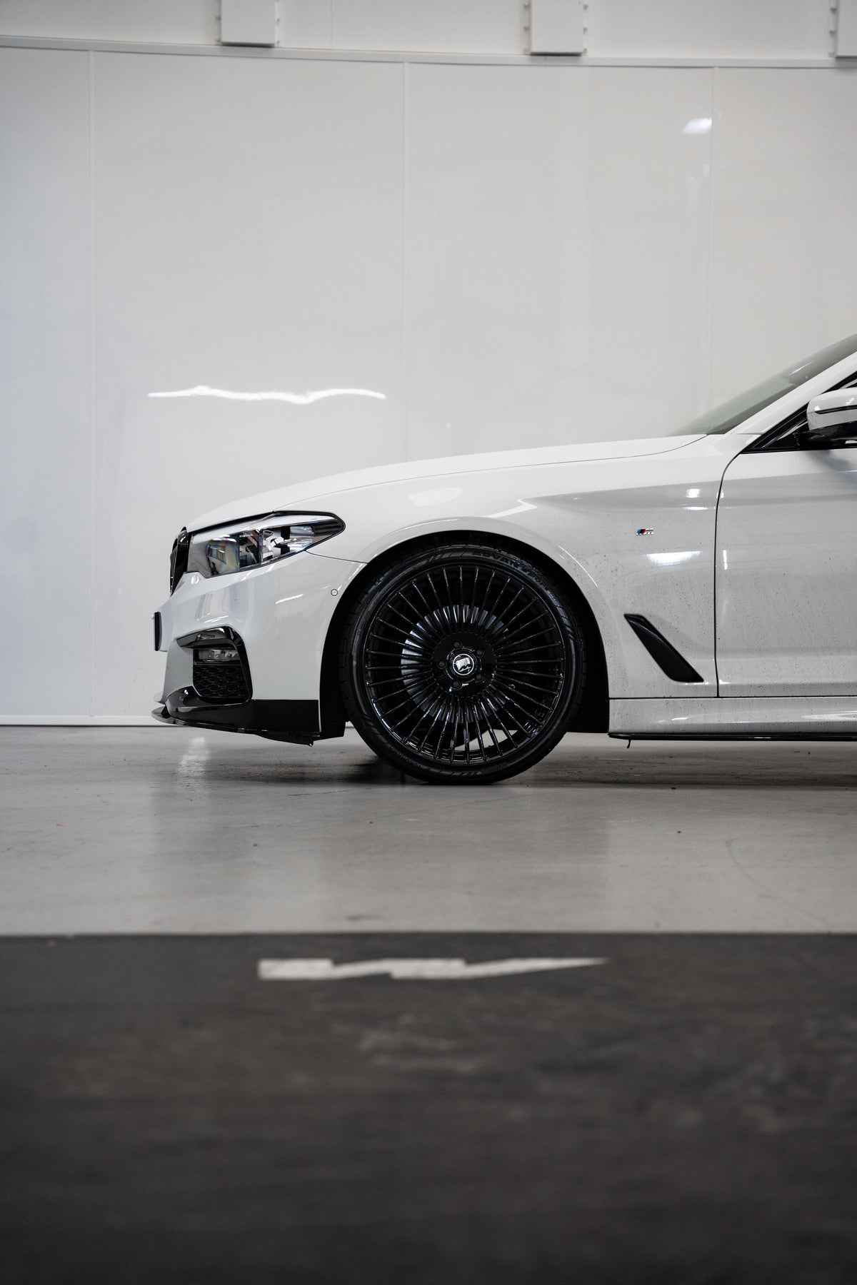 5 Series G30 G31 M-W5 20" Gloss Black Motech Wheel