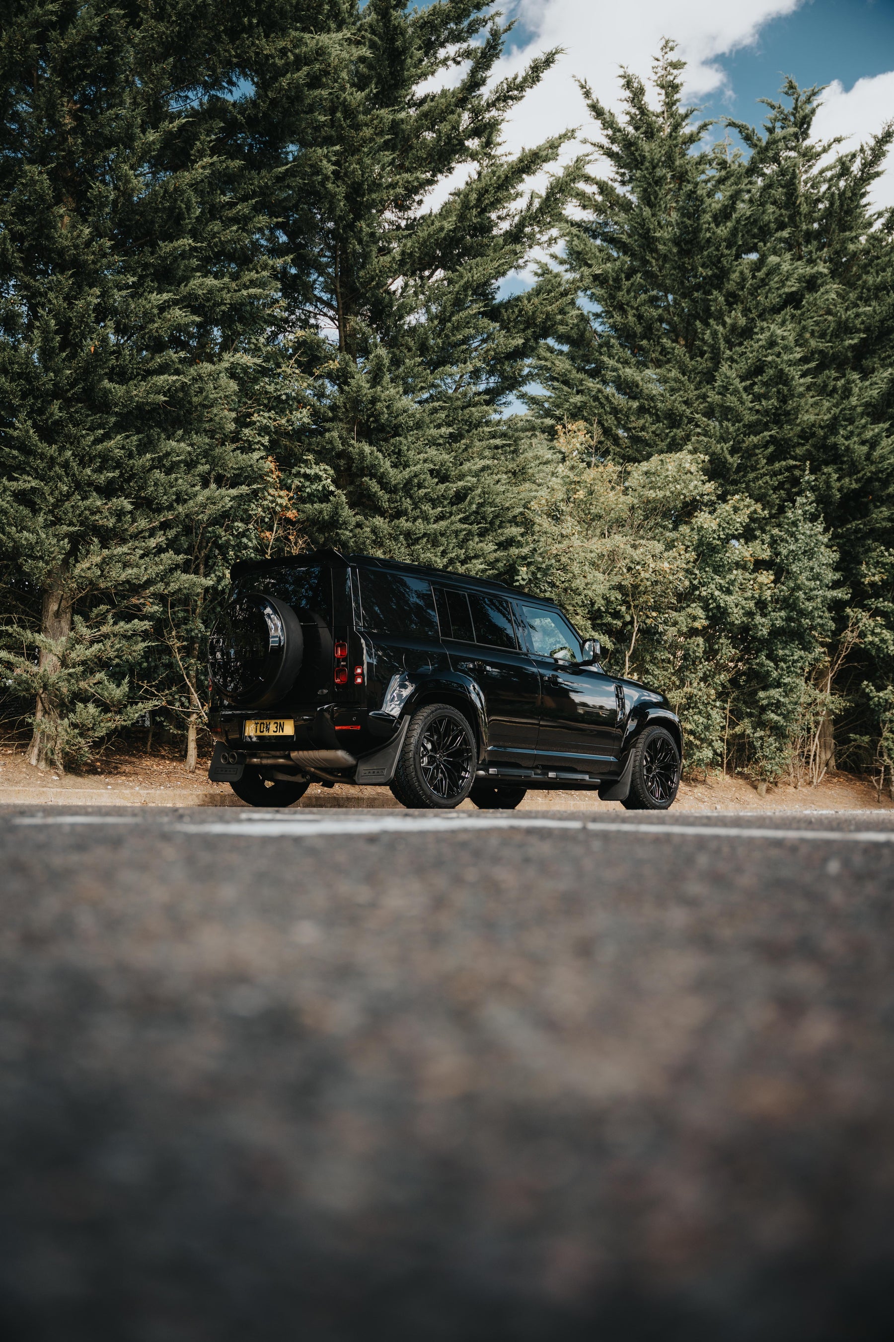 Land Rover Defender M-WX 22" Precision Black Motech Wheel