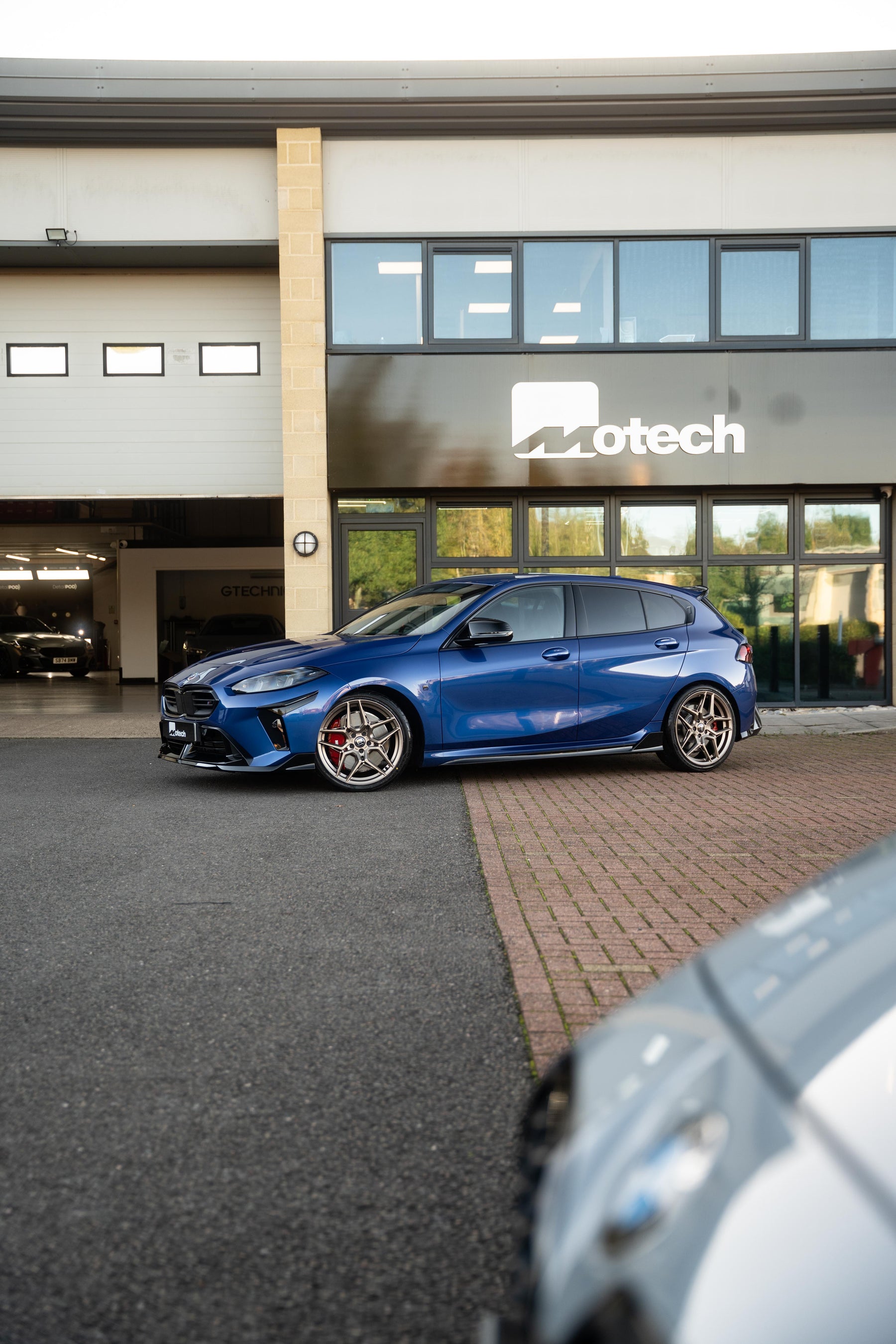 BMW F70 M135 M-W1 19" Neodyme Gold Wheels