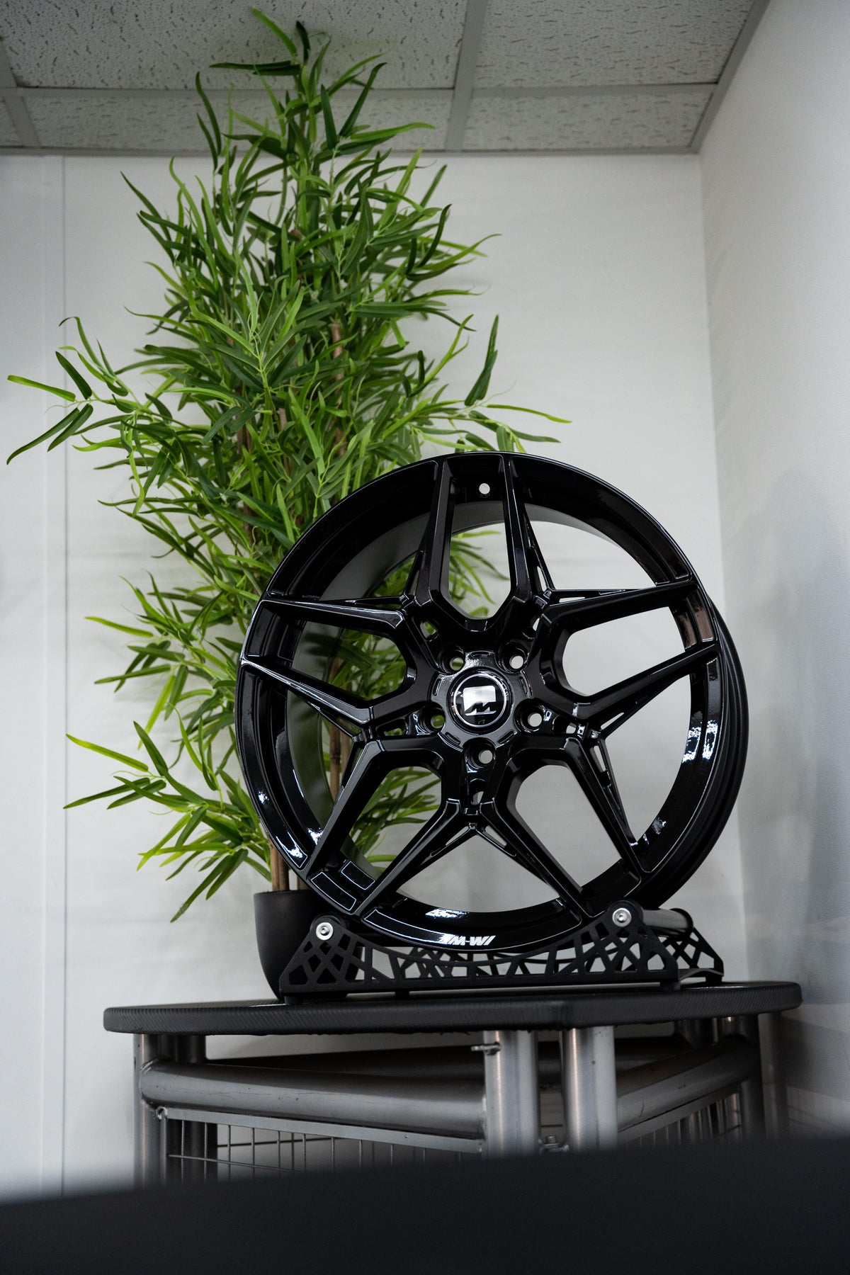 MINI F56 Cooper S/JCW M-W1 19" Precision Black Motech Wheel