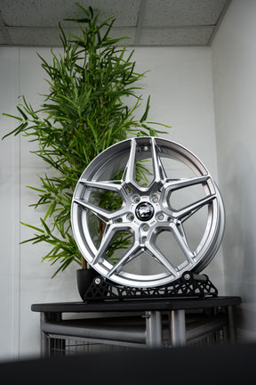 BMW F40 M135i M-W1 19" Gloss Polished Wheels