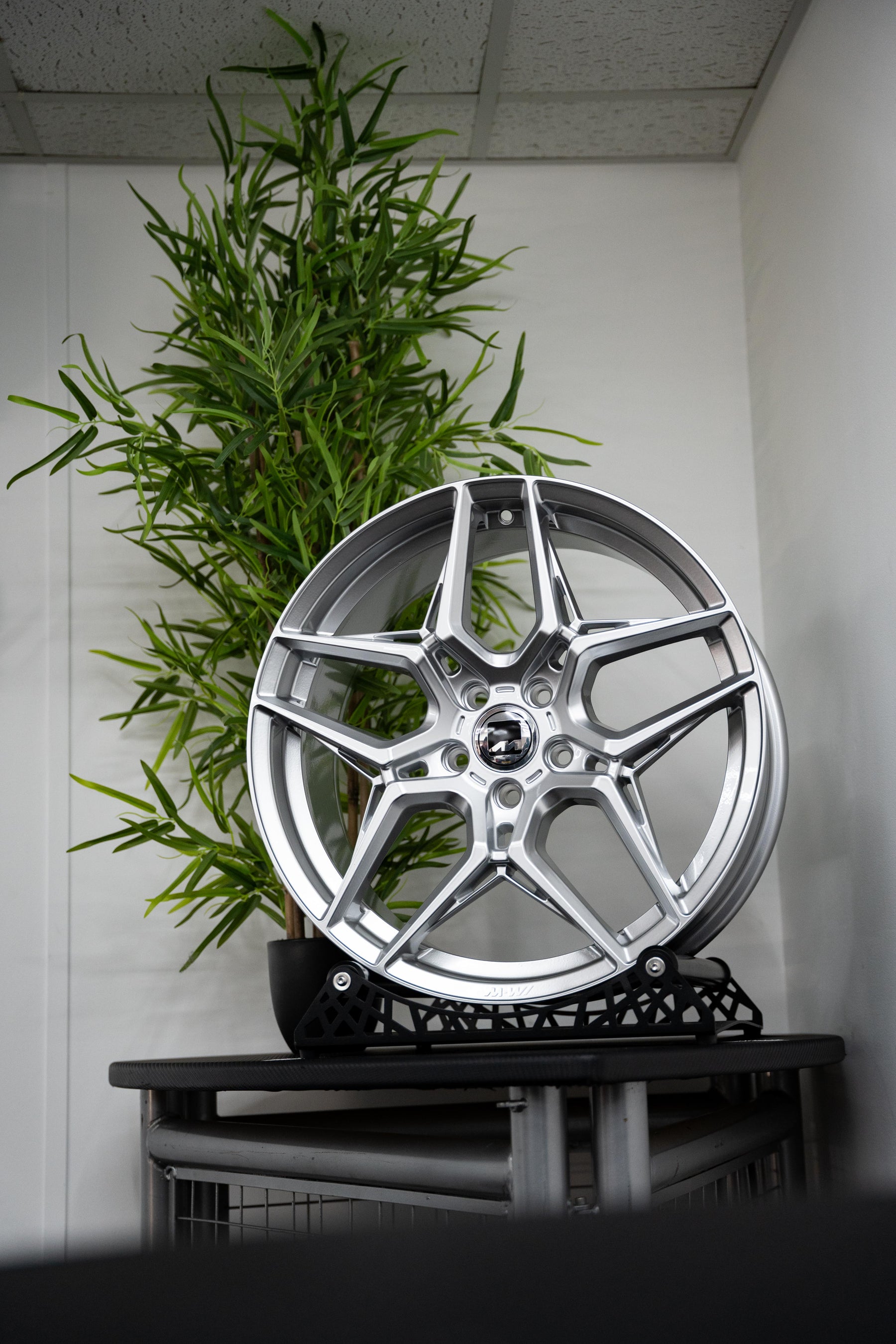 Mercedes A35 (2018+) M-W1 19" Gloss Polished Motech Wheel