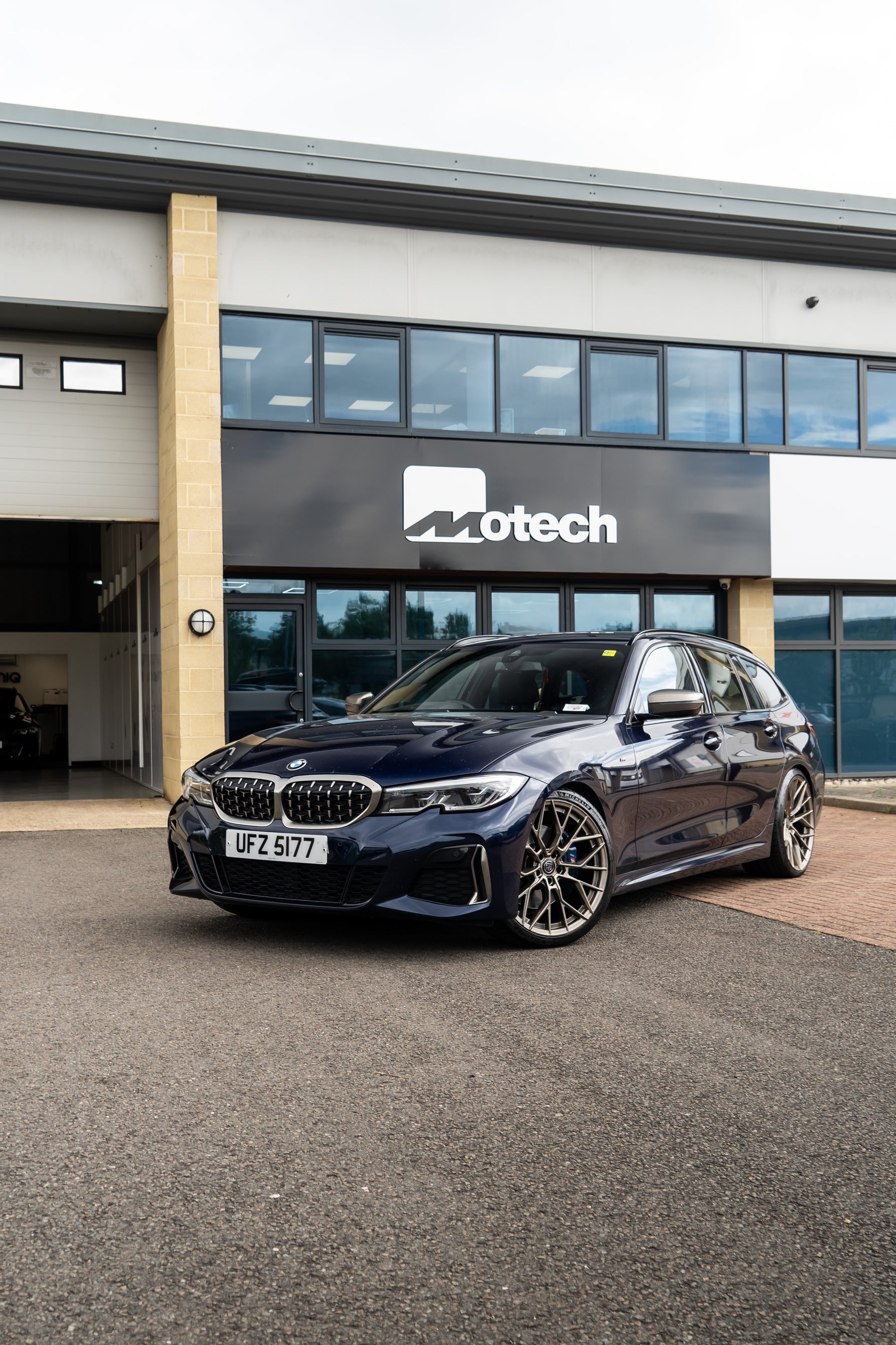 3 Series G20 G21 M-W3 20" Neodyme Gold Motech Wheel