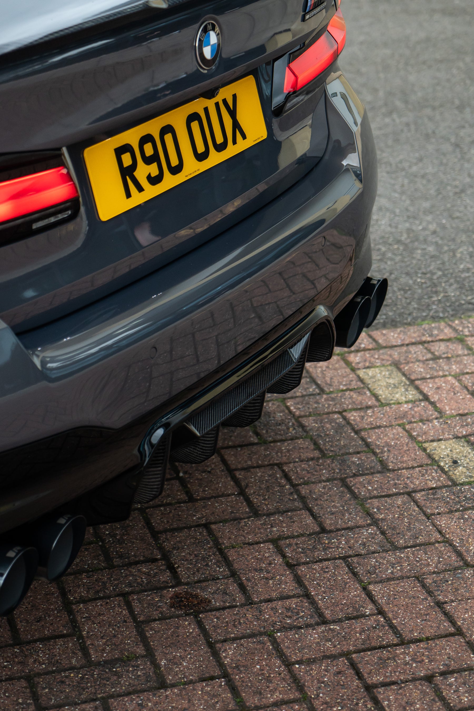 BMW F90 M5 Carbon Diffuser