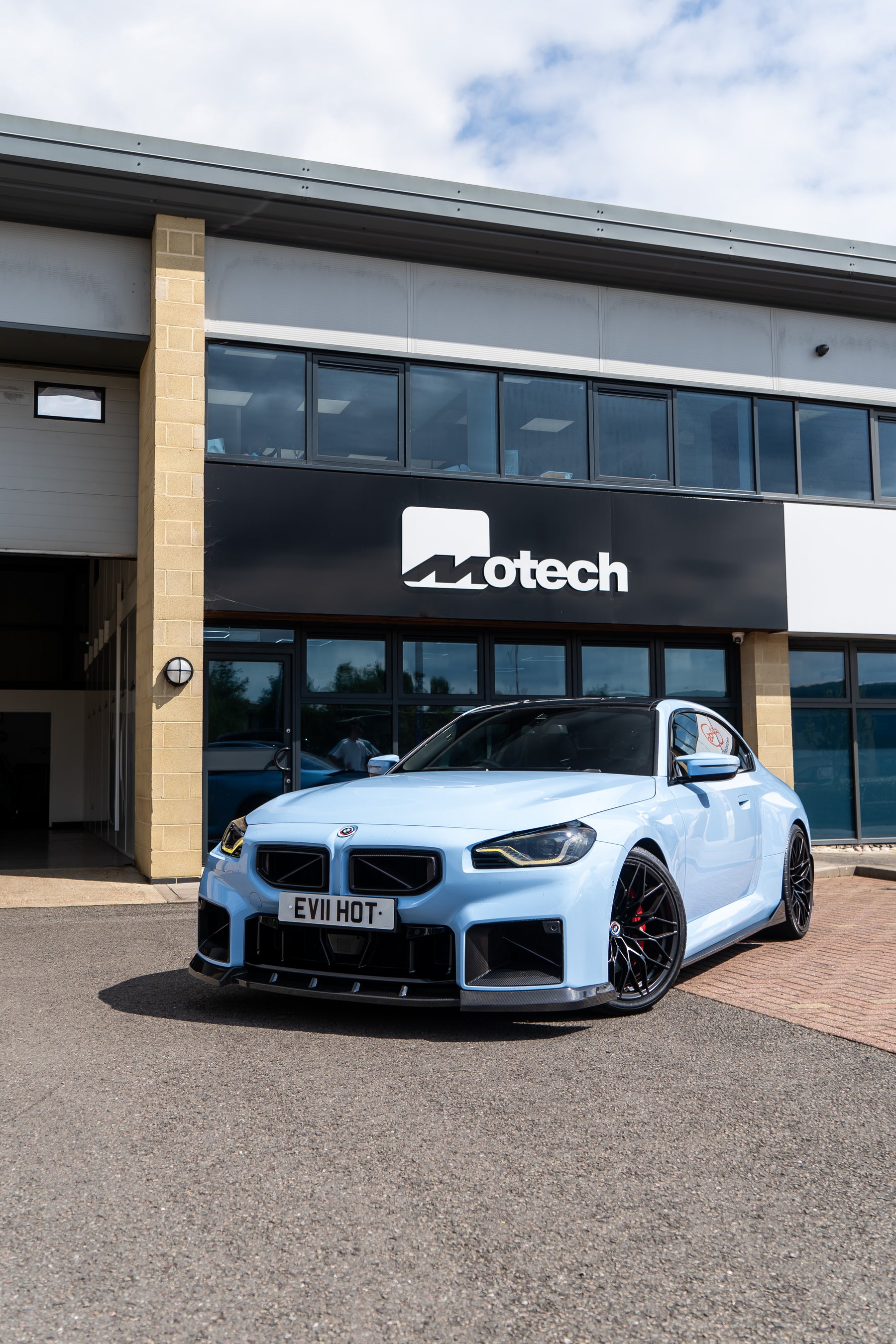 G87 M2 TRE Performance Carbon Kidney Grilles