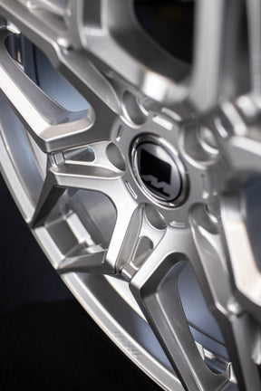 BMW G60 G61 i5 M-W1 20" Gloss Polished Motech Wheel